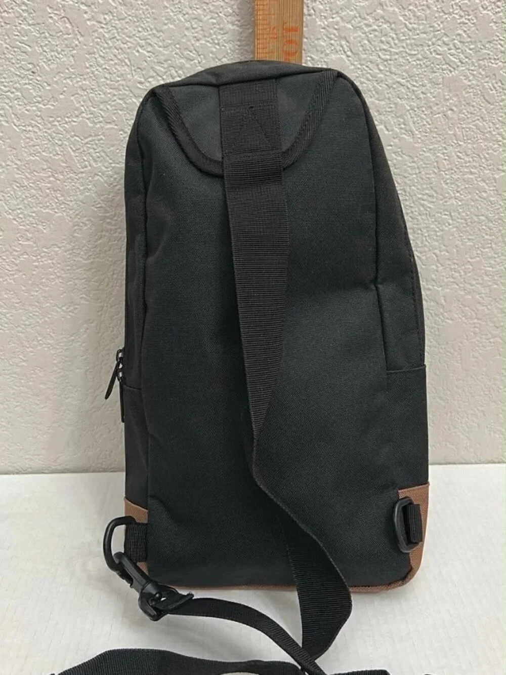 Herschel Supply Co Heritage Shoulder Crossbody Sling Bag 8L - Black